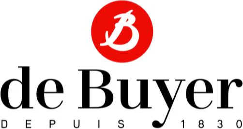 Logo for de Buyer med en rød cirkel med et hvidt B over ordene de Buyer i fed sort tekst og DEPUIS 1830 i mindre bogstaver nedenunder.
